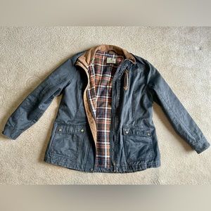 Woman’s Large Legendary Whitetails shirt jacket